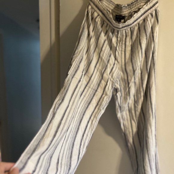 Light pants - Picture 1 of 4